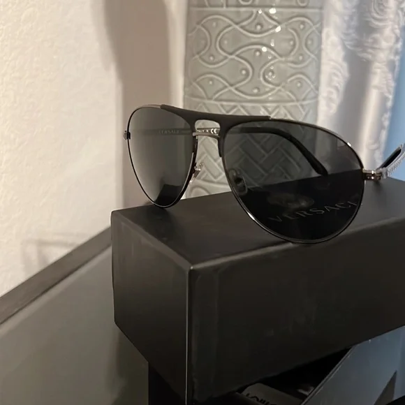 Versace Occhiale Metallo Sunglasses - Picture 4 of 12